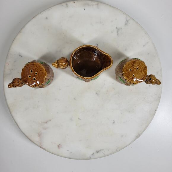 Vtg Squirrel Salt Pepper Shakers Creamer Set Souvenir Canada Hand Painted Cabin - Picture 15 of 16